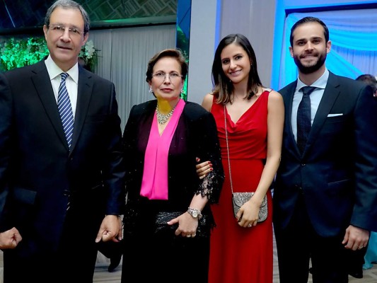 Daniel Raudales y Lucía Züñiga celebran sagrado matrimonio