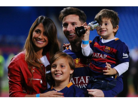 10 mejores fotos de Messi y Antonella  