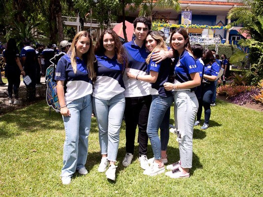 Senior entrance de la Escuela Internacional Sampedrana 2022