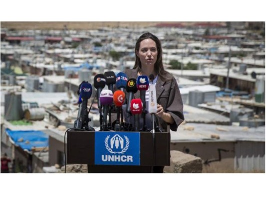 Angelina Jolie visita el norte de Irak y pide que paren los conflictos