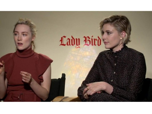 Tiene una muy buena relación con Greta Gerwig, quien es la directora de Lady Bird. Siendo la única mujer nominada a los premios Oscar en esta edición.