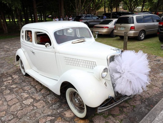 La boda religiosa de Adriana Corrales y Xavier Lacayo