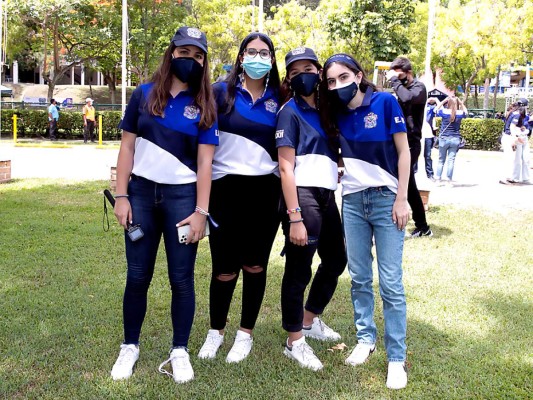 Senior entrance de la Escuela Internacional Sampedrana 2022
