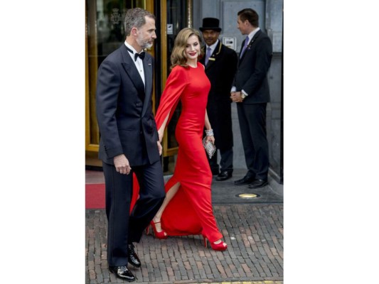 Los reyes de España Felipe VI y Letizia en imagenes