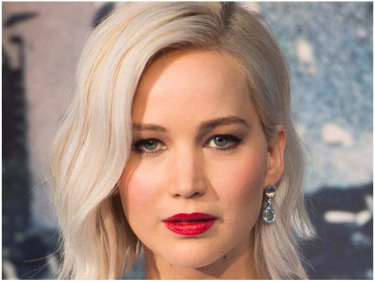 Jennifer Lawrence. Liam Hemsworth dijo que la actriz tuvo mal aliento durante toda la filmación de última película de Los Juegos del Hambre.<br/>