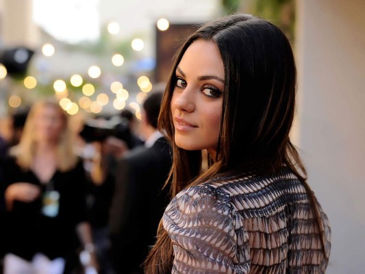 Mila Kunis<br/>Fecha de nacimiento: 14 de agosto de 1983 (edad 35 años)