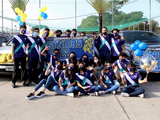 Senior entrance del Liceo Bilingüe Centroamericano 2022