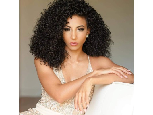 Cheslie Corrinne Kryst nació en Jackson, Michigan el 28 de abril de 1991.