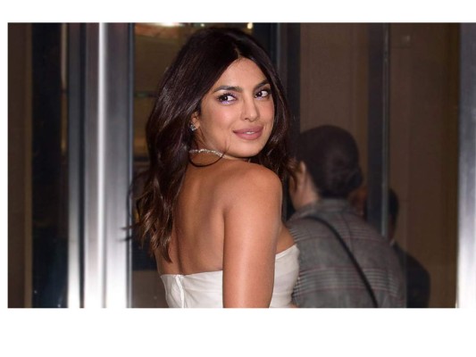 Priyanka Chopra recorre Nueva York en su vestido de novia