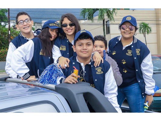 Así fue el seniors entrance de la Academia Americana