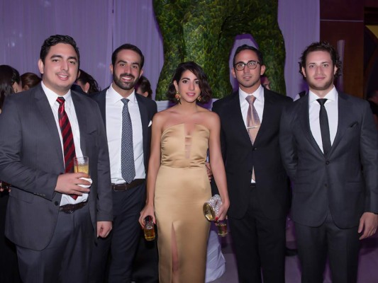 Guillermo Orellana y Giordanna Kafati festejan su boda