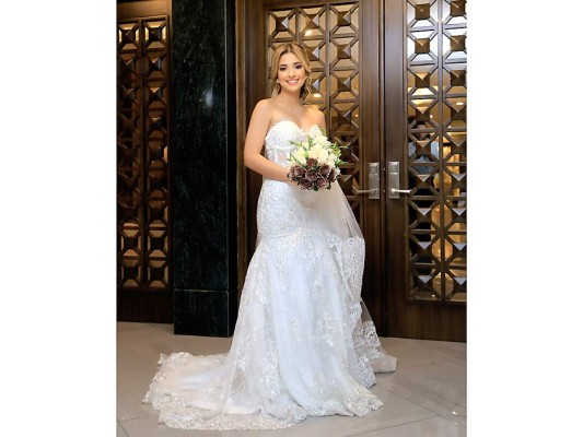 Bechir Bendeck y Lilian Pineda celebran boda religiosa