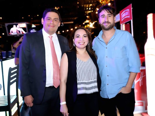 Ricardo Moreno, Scarlett Sevilla y Sebastian Bullorini