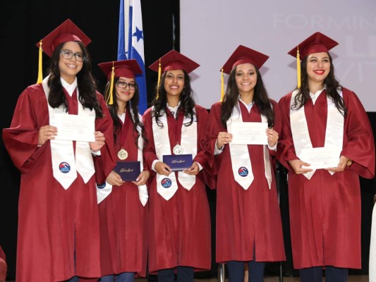 Graduación de CEAD Christian School