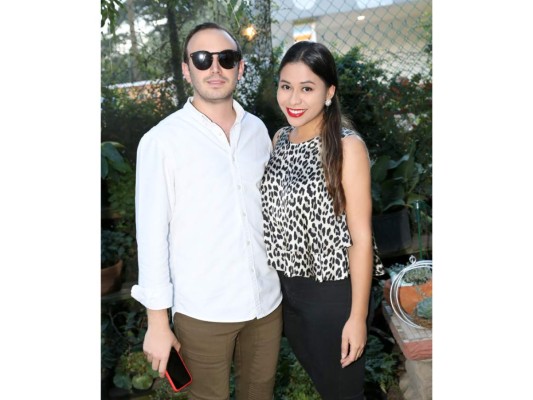 Javier Segovia y Azaria Canales