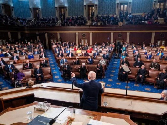 Joe Biden advierte a Rusia durante su discurso en el Estado de la Unión