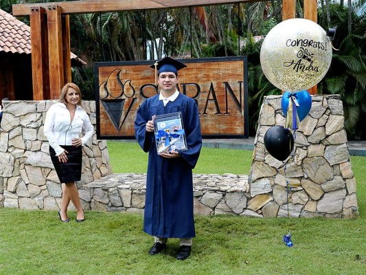 Graduación de los Seniors 2020 de la Escuela Seran