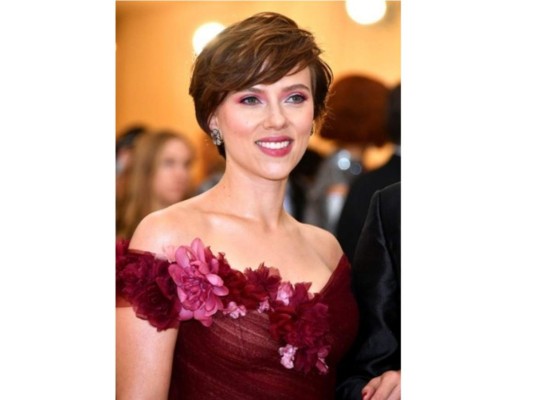 Los mejores looks de Scarlett Johansson con el cabello corto