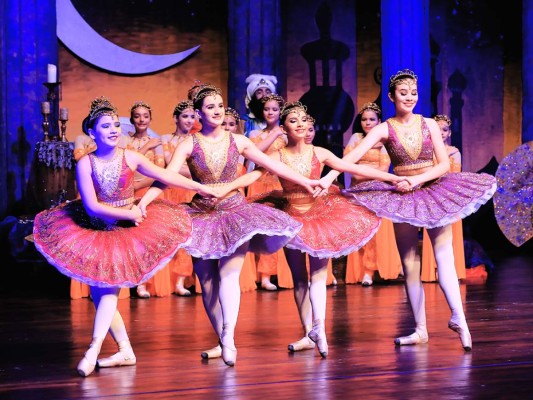 Mágica presentación de La Academia de Baile ADAGIO