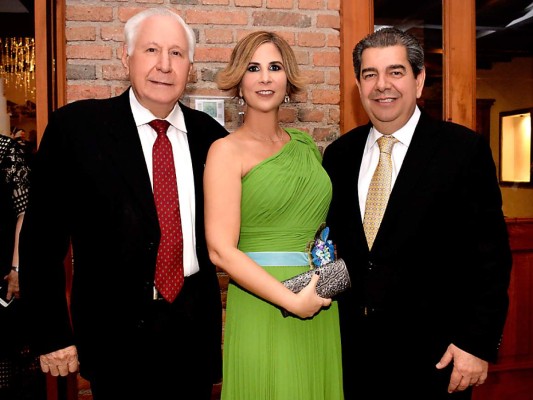 La boda de Adrián Patrón y Dominique Hawit