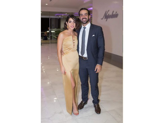 Guillermo Orellana y Giordanna Kafati festejan su boda