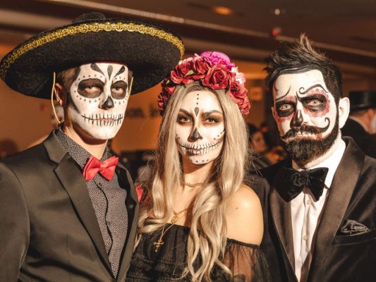 La 3ª edición del Catrina Ball by la Biblioteca Pública de San Antonio  