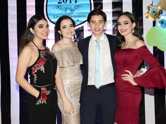 Gabriela Lagos, Dominique Tome, Sebastian Torres y Paola Simón