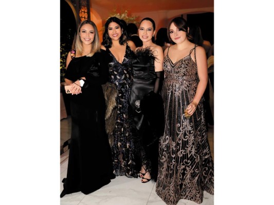 Gabriela Callejas, Isabel Simón, Daniella Alvarado y Andrea Pineda
