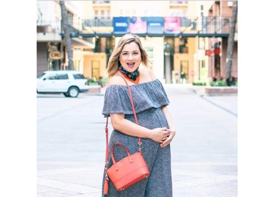 Nicole Kestenbaum, la hondureña creadora de @lipstickandbrunch, que reside actualmente en Houston, Texas, se ha convertido en una reconocida coach de estilo de vida, para diversas publicaciones online y de TV norteamericanas, en especial ahora que espera su primer bebé