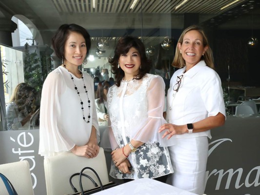 White Lunch para apoyar a Hogares CREA