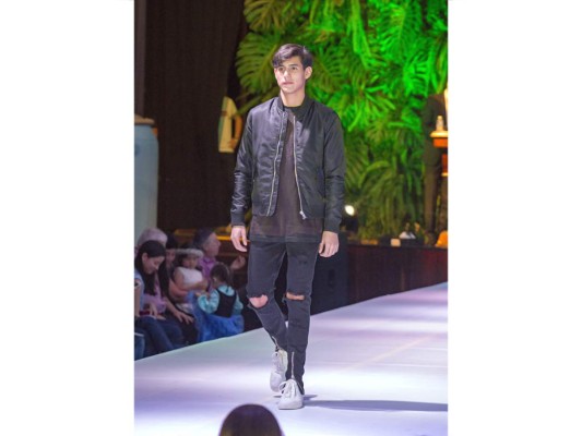 Senior´s 2018 Fashion Show de la Escuela Internacional Sampedrana  