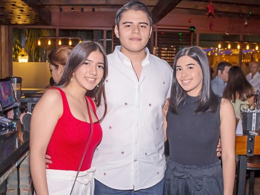 Un éxito el Wine Up del Club Arabe y Estilo