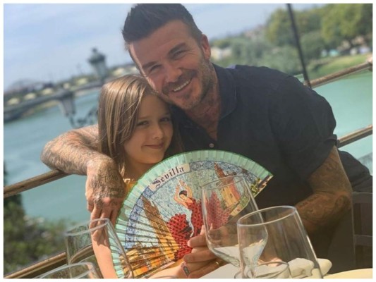 La familia Beckham compartió un álbum fotográfico de sus vacaciones en Sevilla