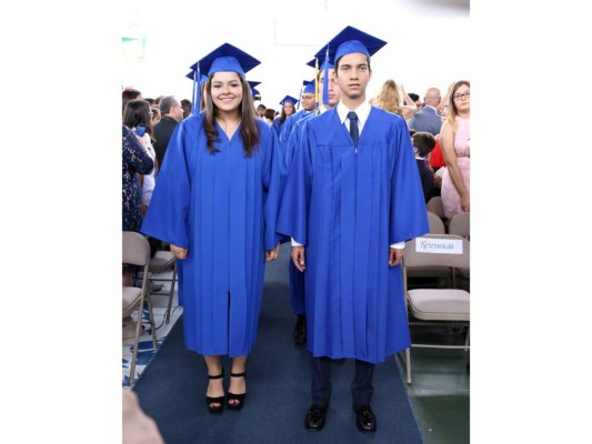 Entrega de títulos de la Macris School, generacion 2017