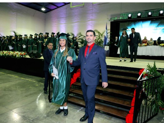 Graduación de los Seniors 2019 de Elvel School