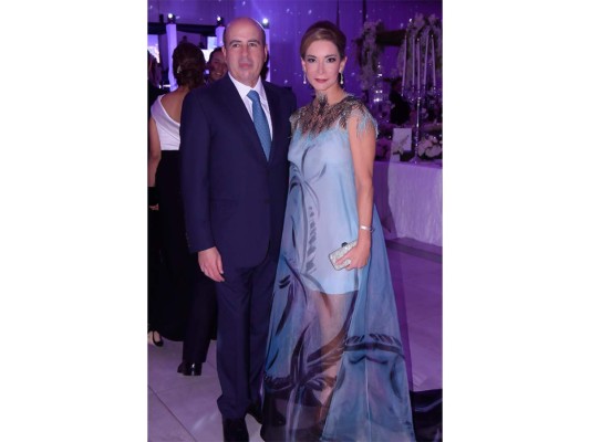 Guillermo Orellana y Giordanna Kafati festejan su boda