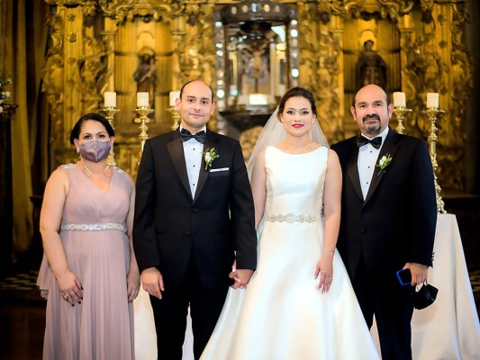 La boda de Azaria Martínez y Fernando Torres
