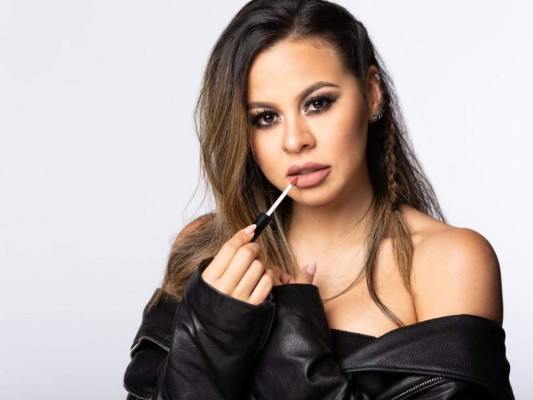 Ana Alvarado es una famosa Youtuber e influencer que se ha destacado en diferentes medios de comunicación como ser Univisión.