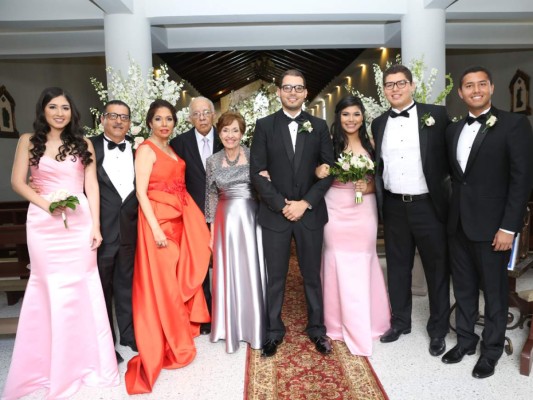 La boda de María José Alvarenga y José Raúl Durón