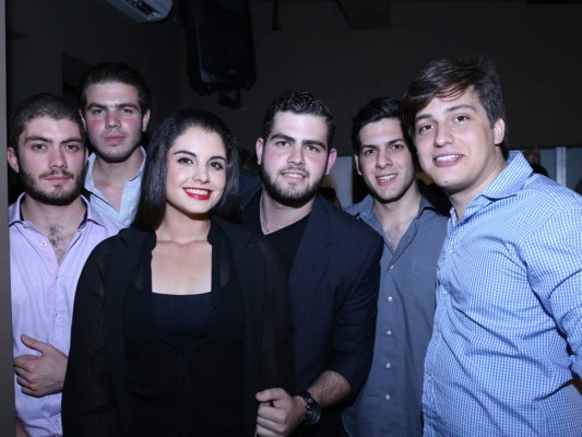 Apertura Up Lounge y Club