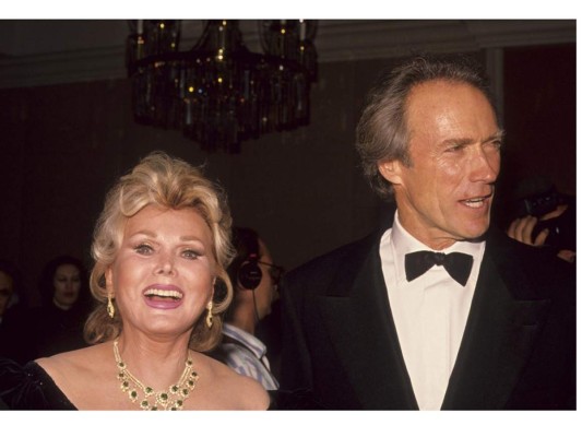 Siempre supo llamar la atención y sus amistades eran las más influyentes de Hollywood aquí la vemos junto a Clint Eastwood