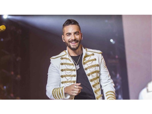 Maluma persigue y graba a un paparazi