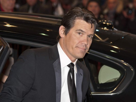 6. Josh Brolin<br/>Josh Brolin, vacacionó en Nicaragua con su esposa Diane Lane, La pareja fue vista en San Juan del Sur, disfrutando de los atardeceres y las actividades que ofrece la ciudad.