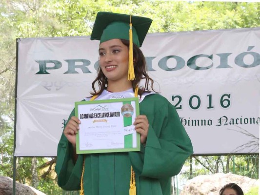 Graduación de la DelCampo International School