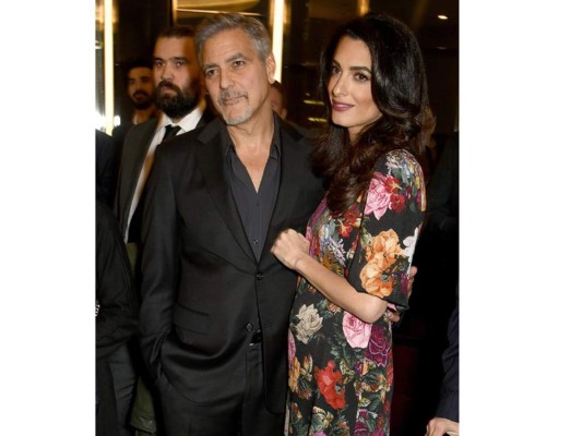 George y Amal asistían a la premier del documental White Helmets en Londres