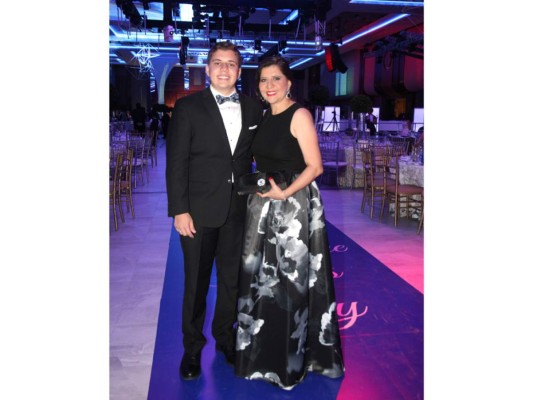Eduardo y Marla Panayotti.