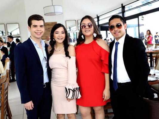 José Cardona, Katherine Rivas, Valeria y Elvin Ordoñez