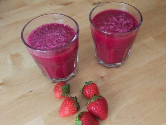 Jugo de remolacha y fresas<br/>Este increíble dueto anti anémico está lleno de maravillosos nutrientes como hierro, ácido fólico, sodio, potasio, vitaminas C y B, entre otras.<br/>