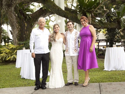 Konan Morales y Rossie Umaña se casan  