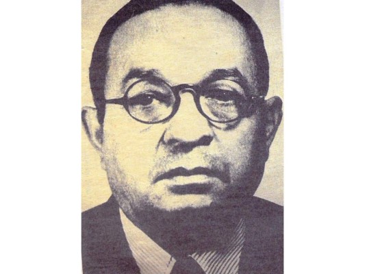 Alfonso Guillén Zelaya. Fue uno de los intelectuales más importantes de la historia de Honduras. Ejerció como periodista, asimismo escribió poesía y novela. Su obra más destacada es Quinto Silencio.